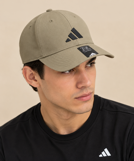 Gorra Adidas Stretch Fit – Estilo Deportivo y Comodidad